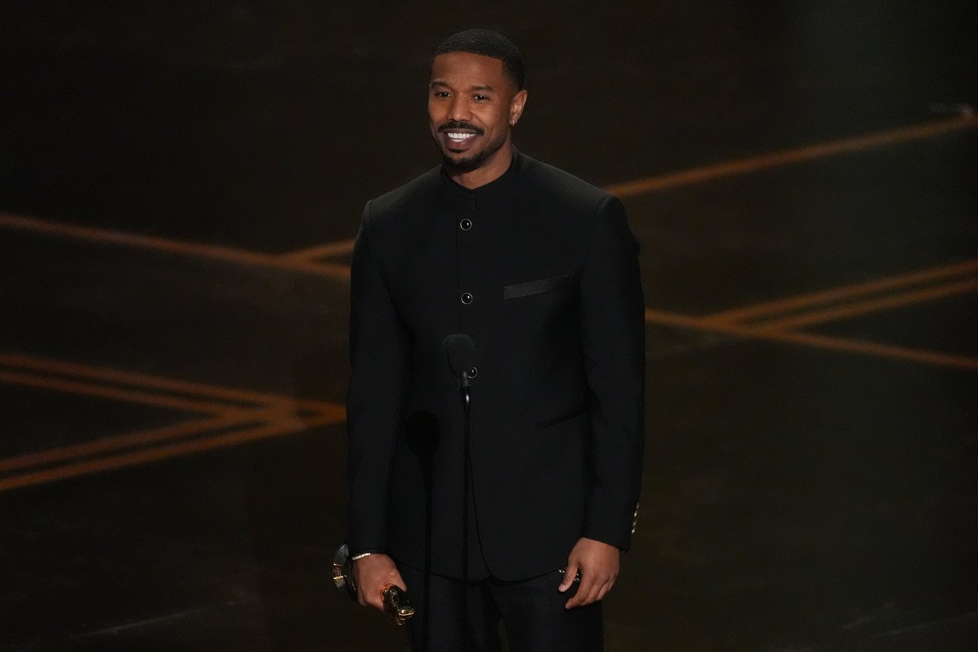 Michael B. Jordan wins best actor for ‘Sinners,’ taking home his first Oscar in popular victory | iNFOnews.ca Michael B. Jordan wins best actor for ‘Sinners,’ taking home his first Oscar in popular victory | iNFOnews.ca