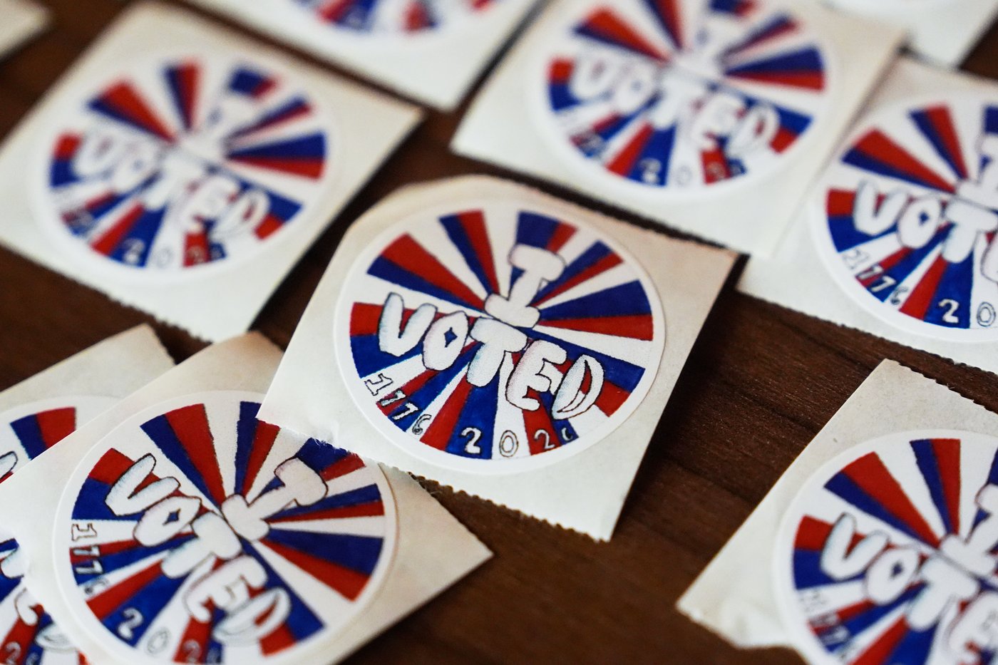 Michigan Democrats choose between 2 visions to seek a US Senate seat, in photos | iNFOnews.ca