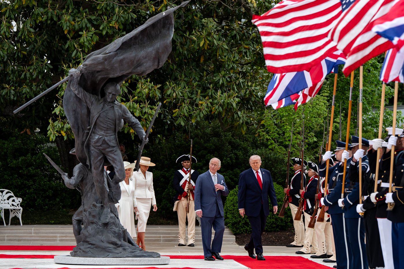 Inside Trump's remake of the White House Rose Garden. First a stone patio, then statues | iNFOnews.ca Inside Trump's remake of the White House Rose Garden. First a stone patio, then statues | iNFOnews.ca