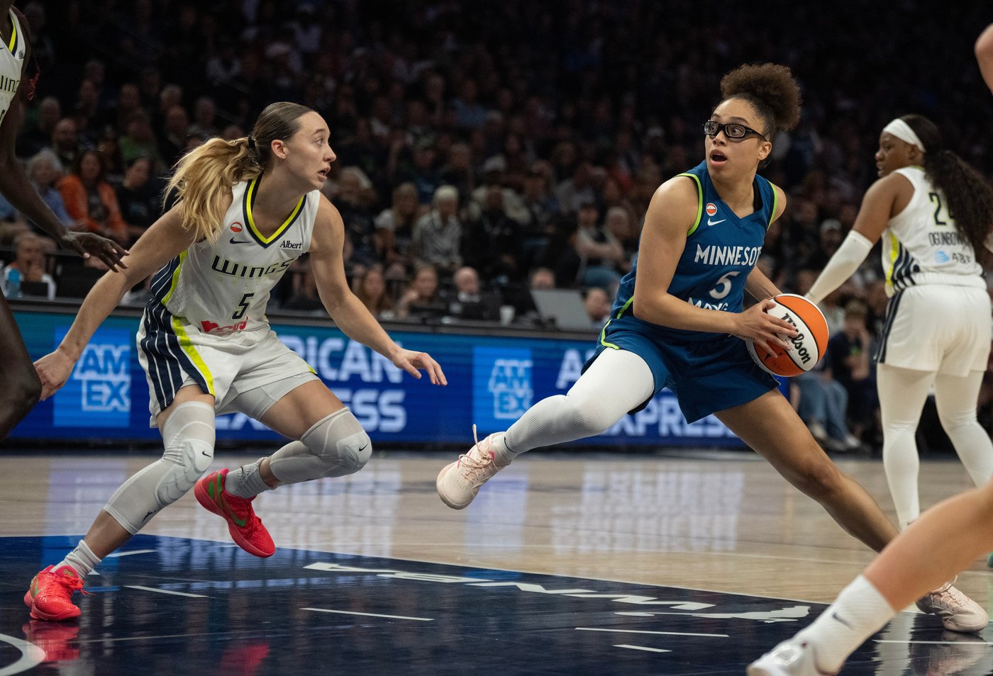 McBride hits WNBA-record 10 3-pointer, scores 43 as Lynx beat Wings 103-90 | iNFOnews.ca