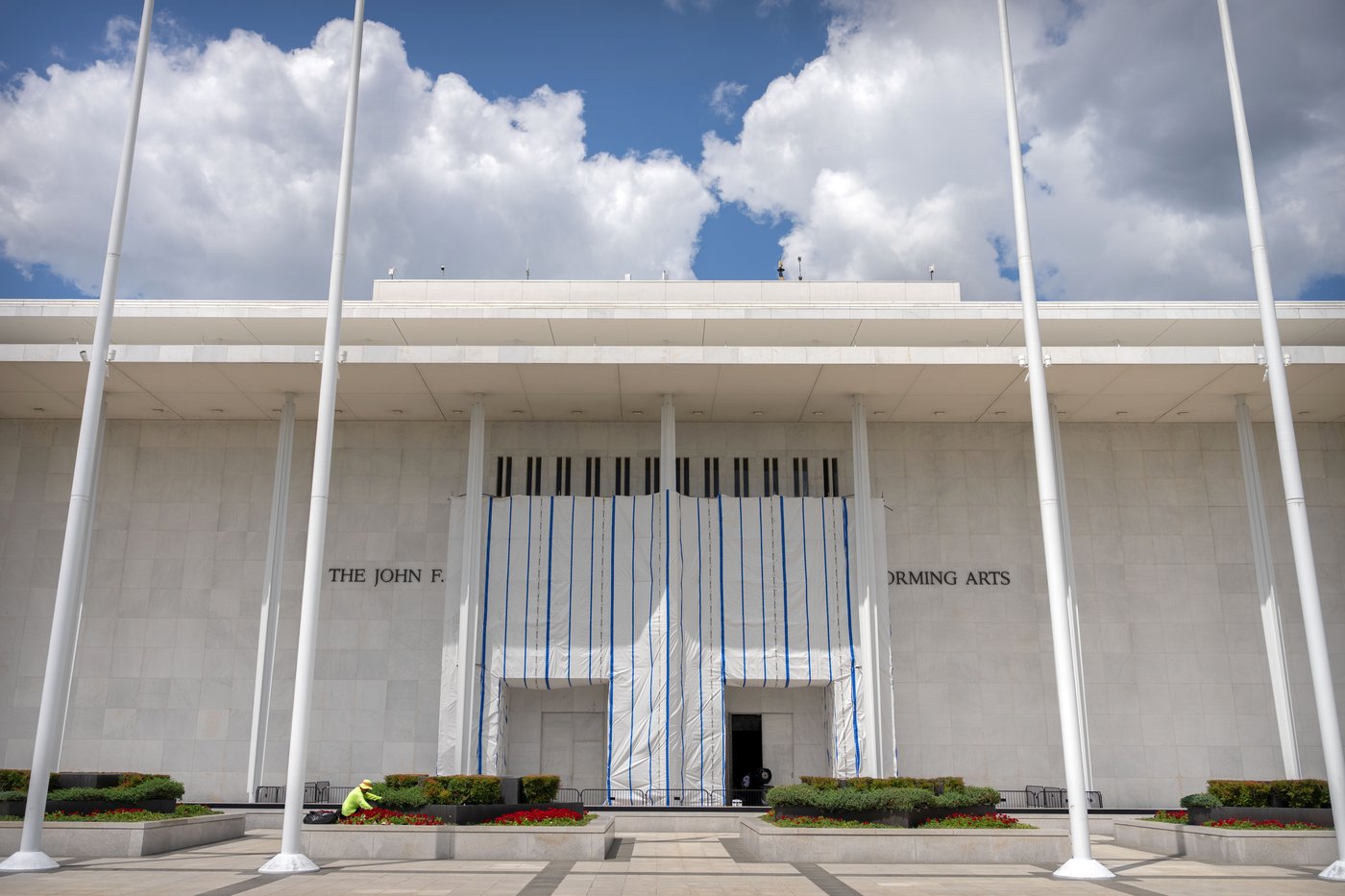 Kennedy Center risks financial ruin without Trump's name, Justice Department argues | iNFOnews.ca Kennedy Center risks financial ruin without Trump's name, Justice Department argues | iNFOnews.ca