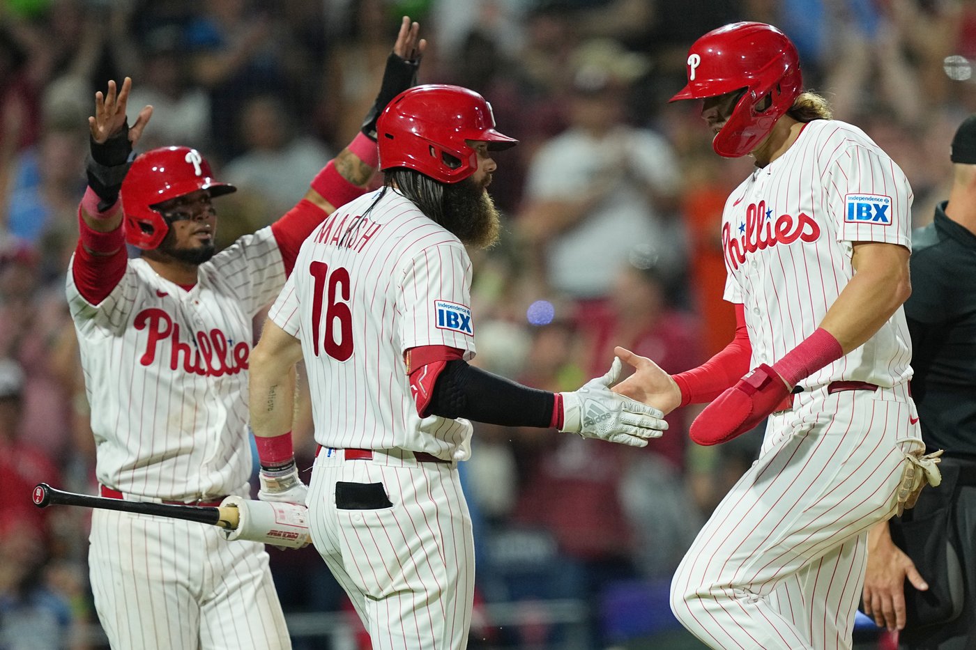 Bryson Stott's go-ahead 2-run single helps Phillies rally for 5th straight win, 6-4 over Marlins | iNFOnews.ca Bryson Stott's go-ahead 2-run single helps Phillies rally for 5th straight win, 6-4 over Marlins | iNFOnews.ca