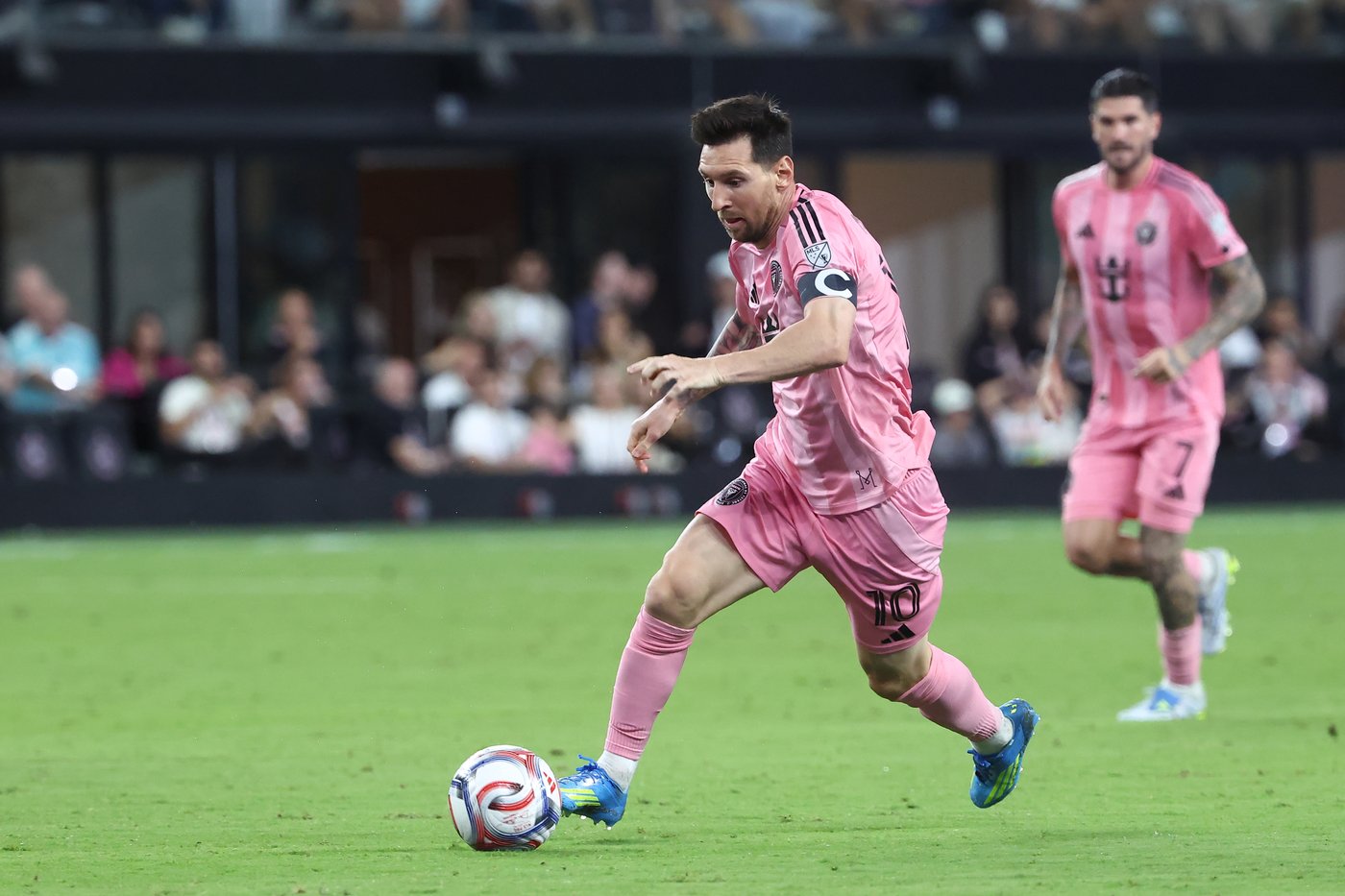 Messi and Inter Miami settle for another home tie, this one a 1-1 draw against New England | iNFOnews.ca