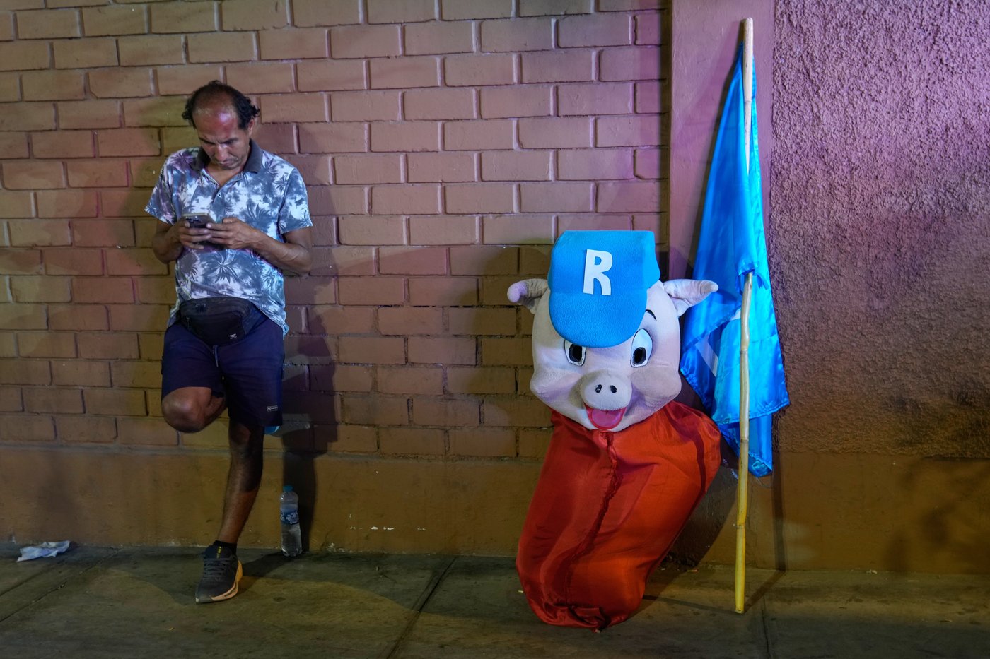 Peruvians choosing a president from 35-candidate pool in Sunday's election | iNFOnews.ca Peruvians choosing a president from 35-candidate pool in Sunday's election | iNFOnews.ca