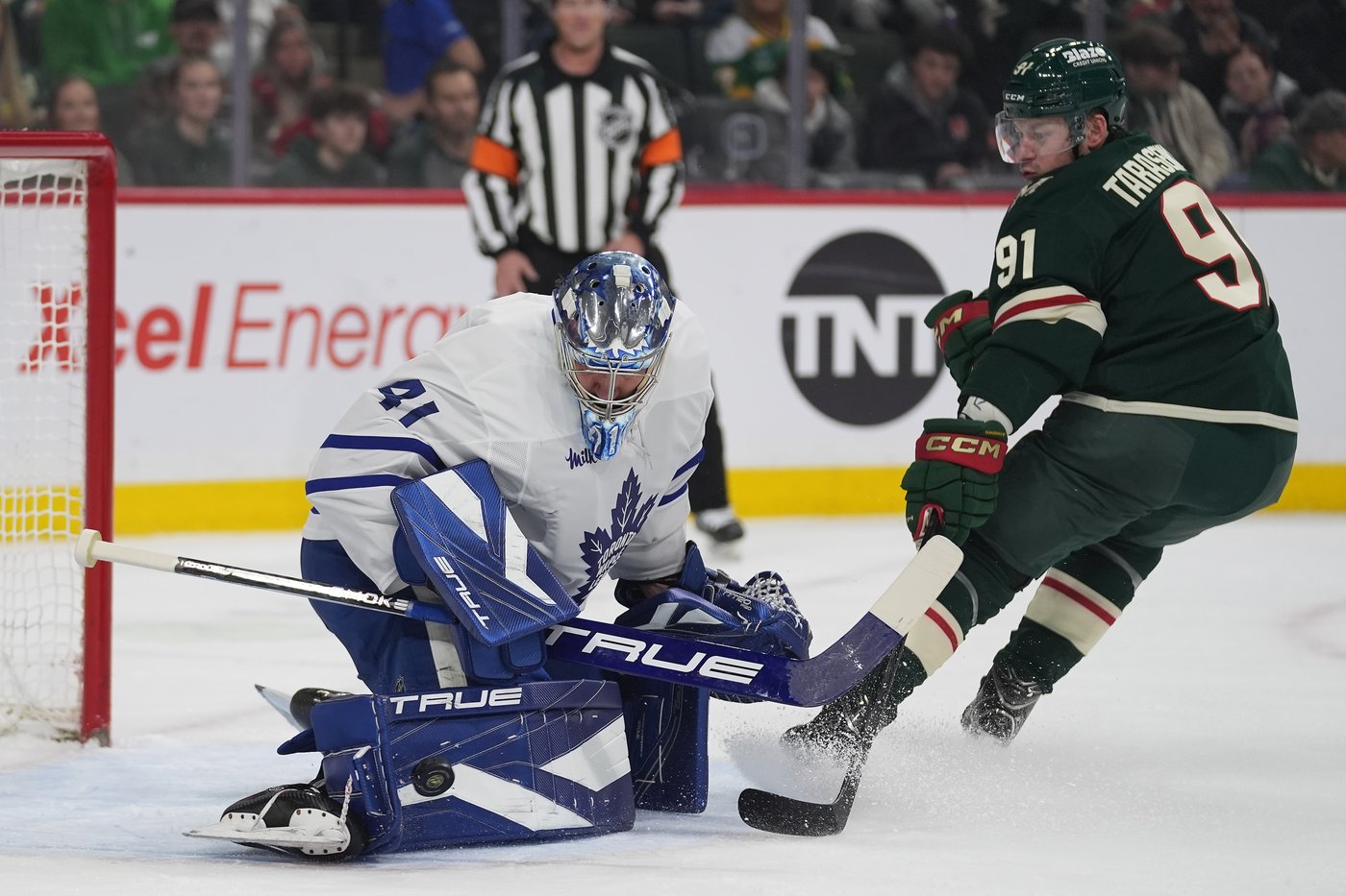 Groulx scores twice as Maple Leafs hold on to beat the Wild 4-2 | iNFOnews.ca