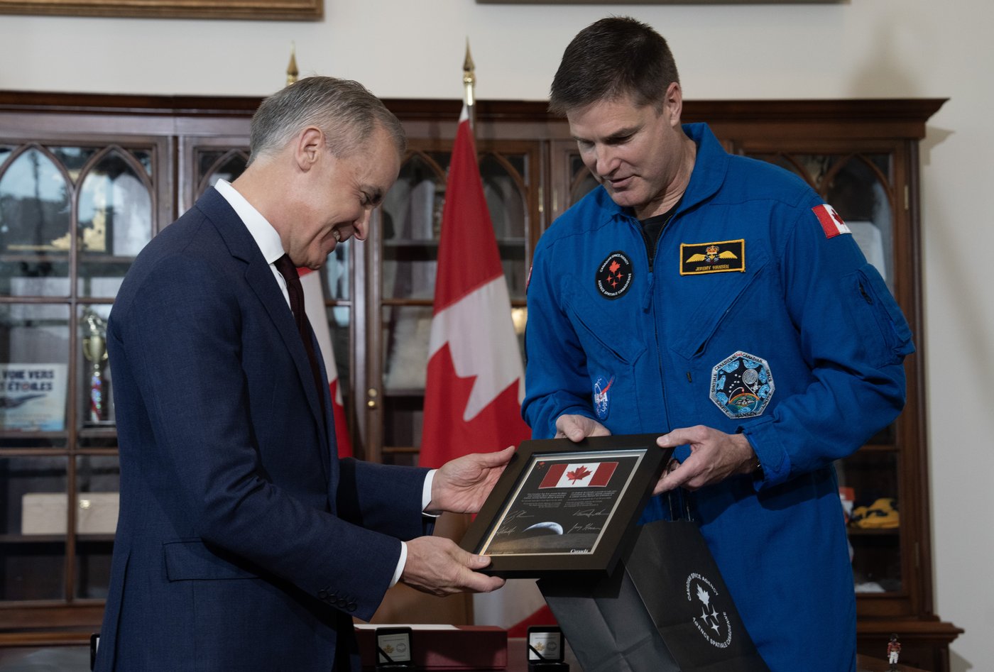 Artemis II crewmates say space exploration depends on nations working together | iNFOnews.ca