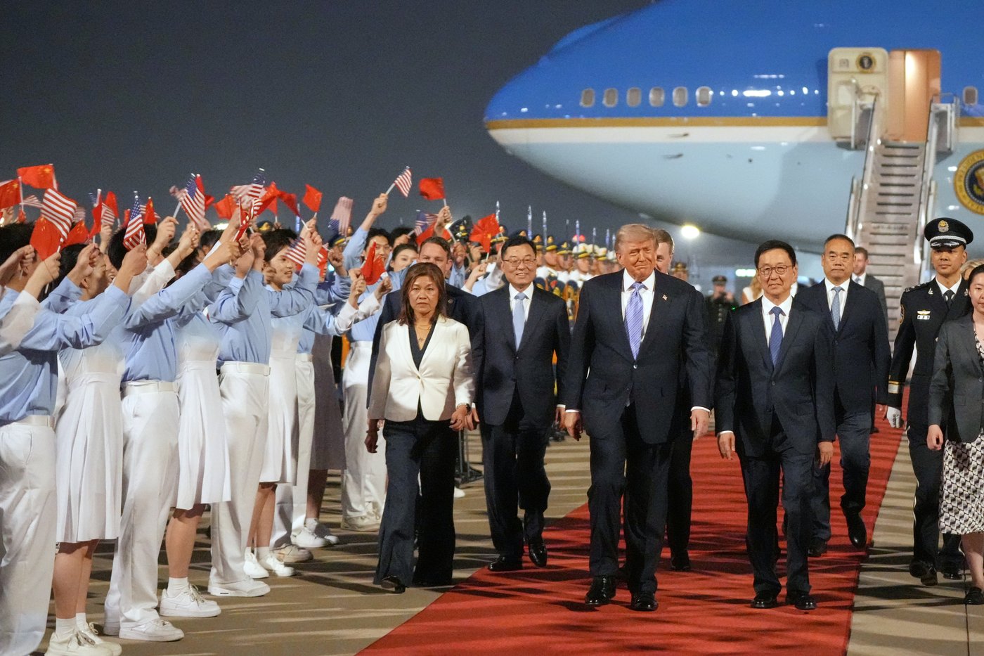 Photos of Trump in China for talks with Xi Jinping | iNFOnews.ca