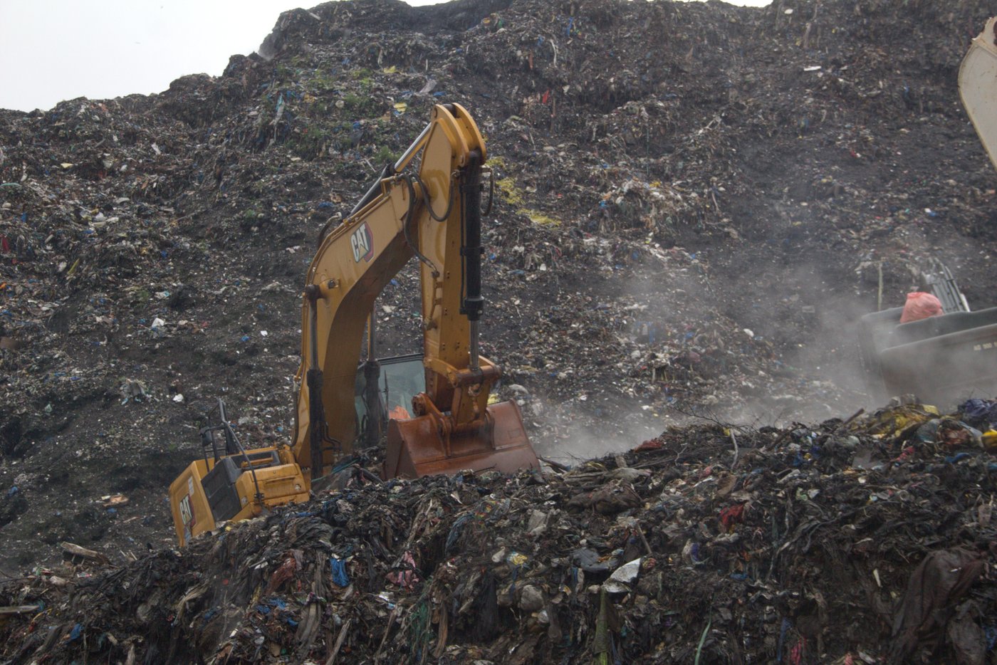 A landslide at a landfill in the capital of Guinea kills 30 people, officials say | iNFOnews.ca A landslide at a landfill in the capital of Guinea kills 30 people, officials say | iNFOnews.ca
