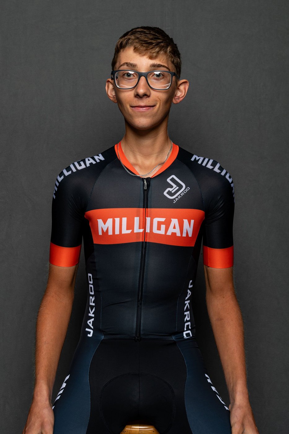 2 college cyclists killed and 7 injured in Tennessee car crash | iNFOnews.ca