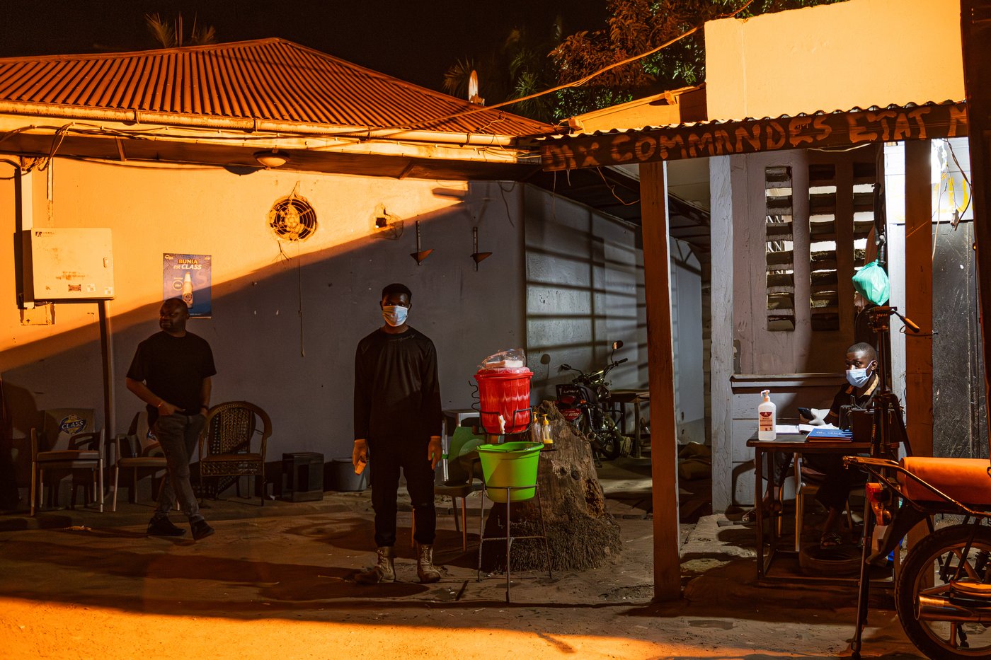 Photos show how the Ebola outbreak is changing nightlife in Congo | iNFOnews.ca