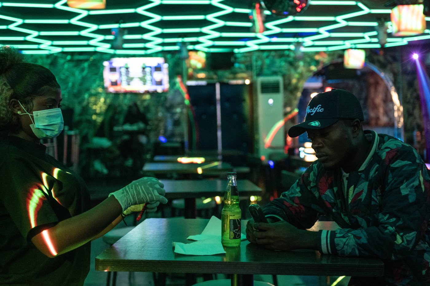 Photos show how the Ebola outbreak is changing nightlife in Congo | iNFOnews.ca