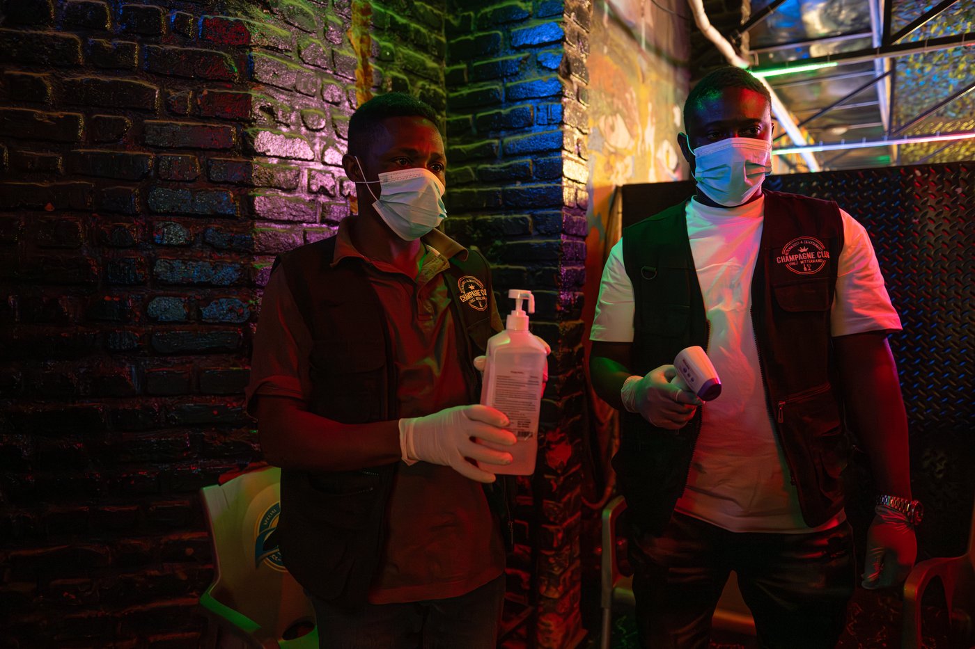Photos show how the Ebola outbreak is changing nightlife in Congo | iNFOnews.ca