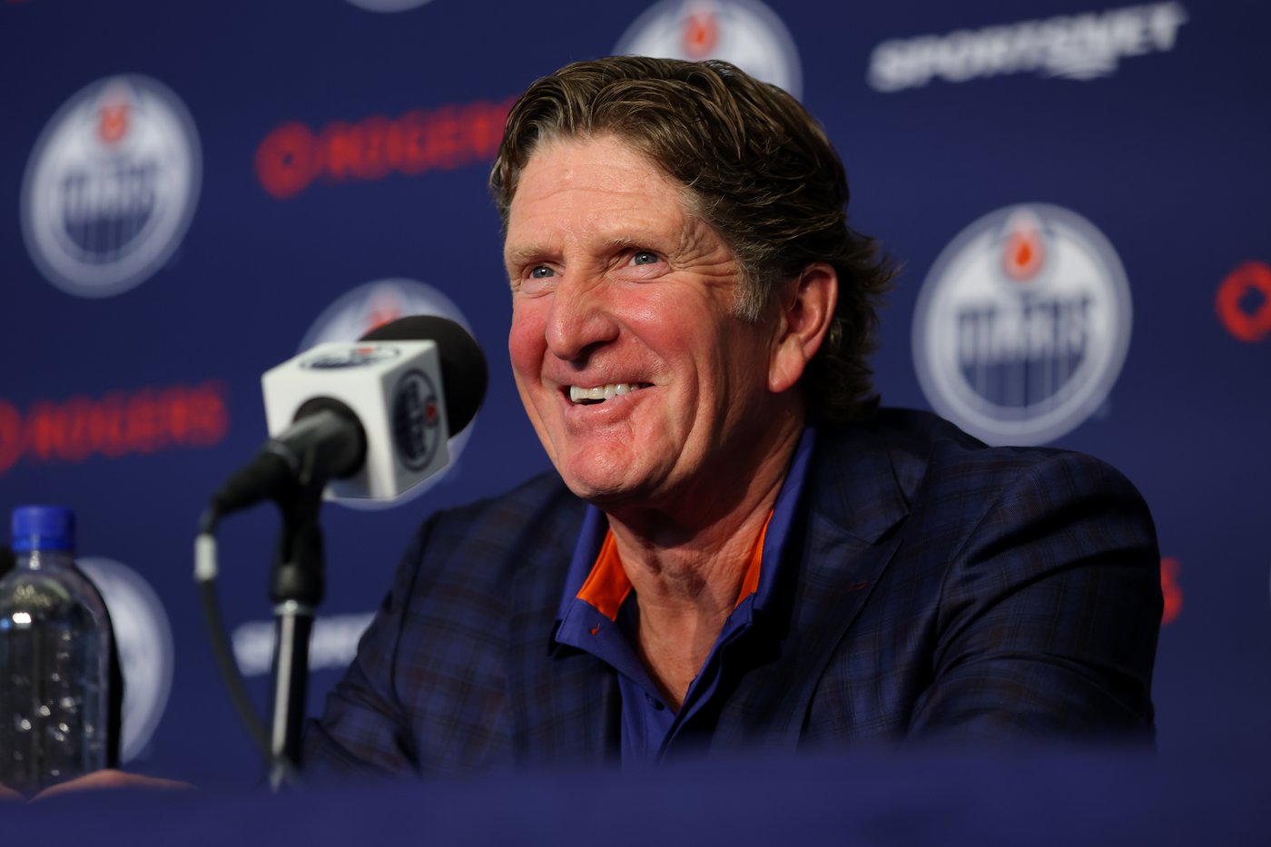 Edmonton Oilers name Mike Babcock as head coach after hire cleared by NHL | iNFOnews.ca