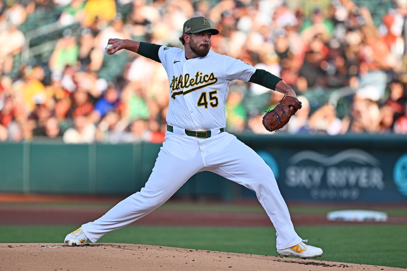 Kurtz homers for 3rd straight game to help the Athletics beat the Giants 5-2 | iNFOnews.ca