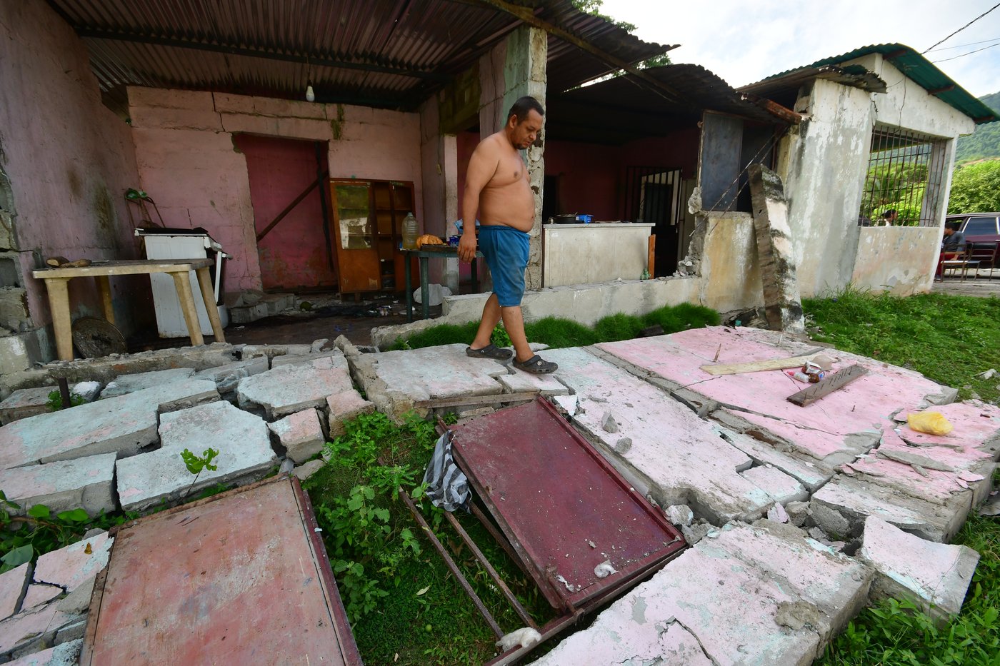 Twin earthquakes strike Venezuela, in photos | iNwheels