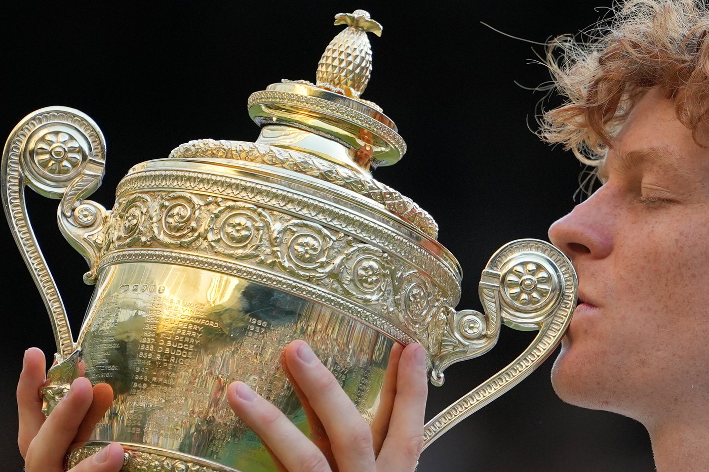 Jannik Sinner bounces back with another Wimbledon title after his French Open meltdown | iNFOnews.ca