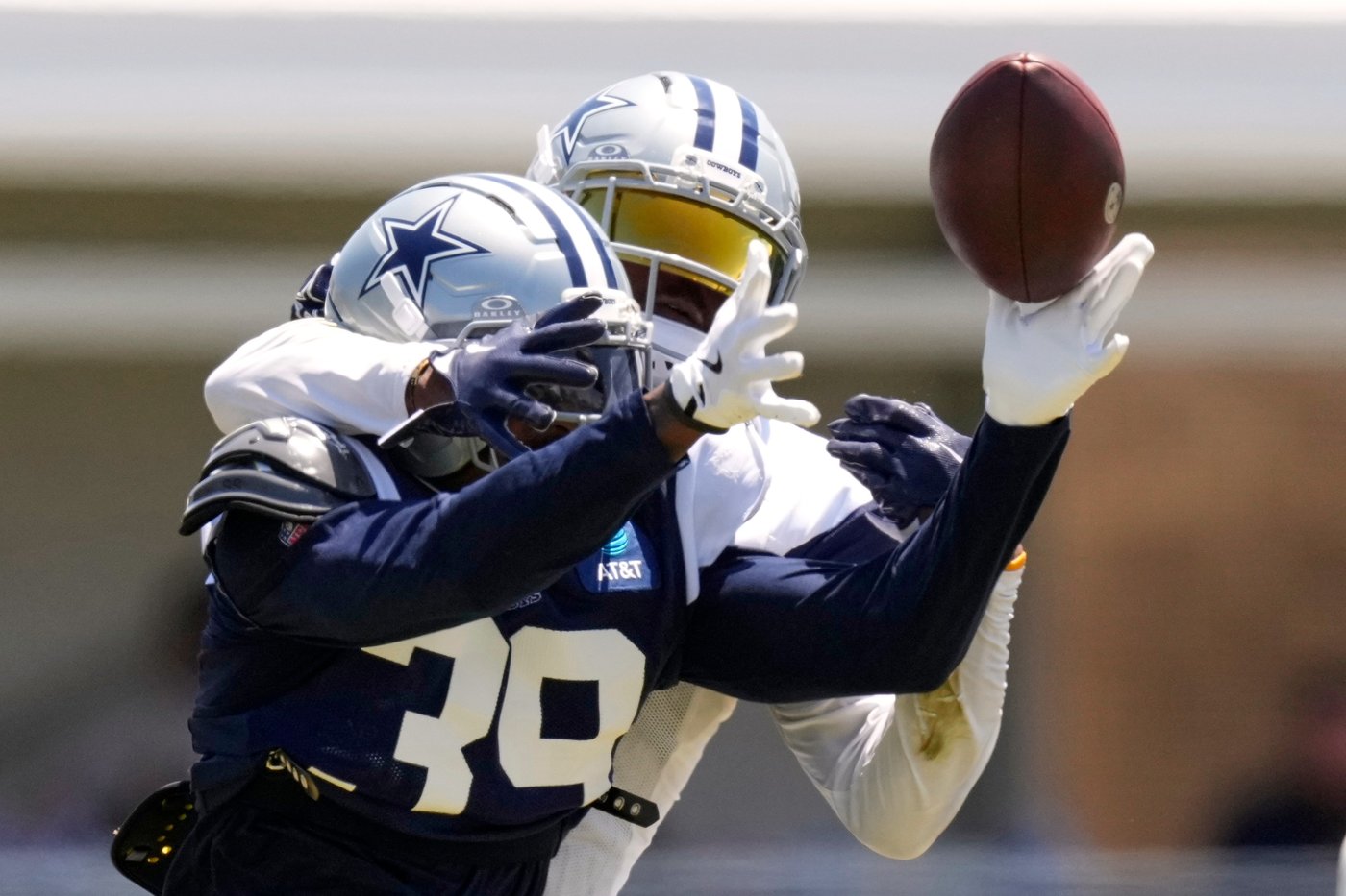 Communication is critical for coordinator Christian Parker to turn around Cowboys' defense | iNFOnews.ca Communication is critical for coordinator Christian Parker to turn around Cowboys' defense | iNFOnews.ca