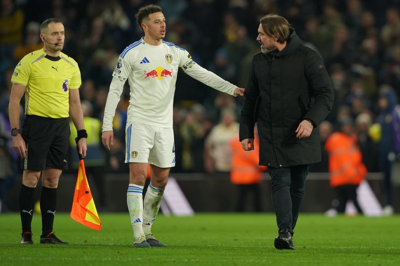 Leeds manager Daniel Farke accepts 1-match ban for confronting referee | iNFOnews.ca