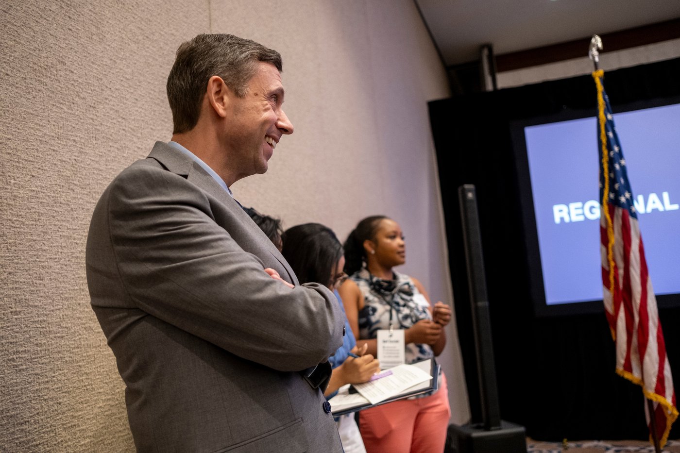 Democrats disagree over abolishing or reforming ICE at DNC meeting | iNFOnews.ca Democrats disagree over abolishing or reforming ICE at DNC meeting | iNFOnews.ca