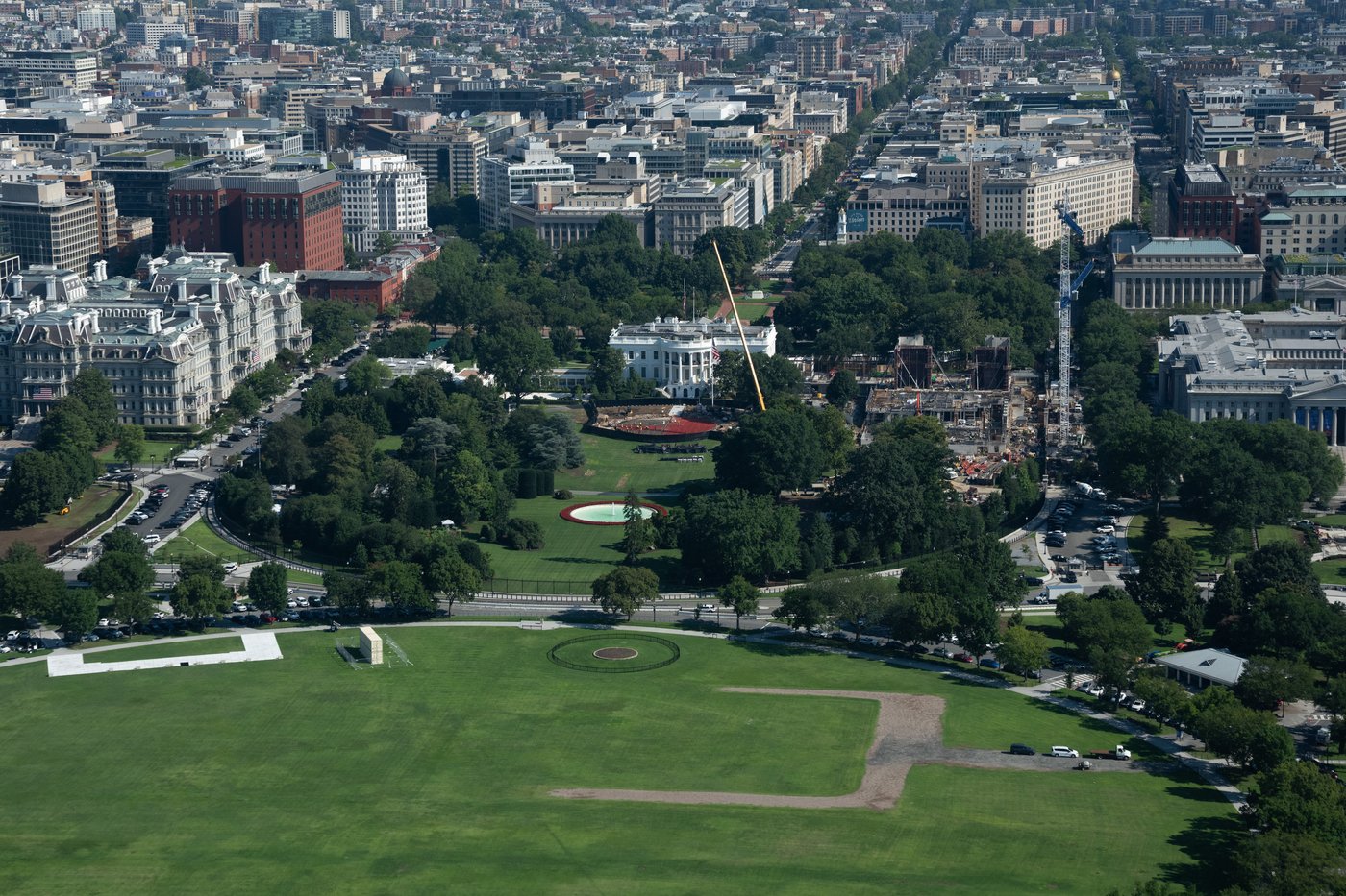 Trump asks Supreme Court to let White House ballroom construction continue during appeal | iNFOnews.ca