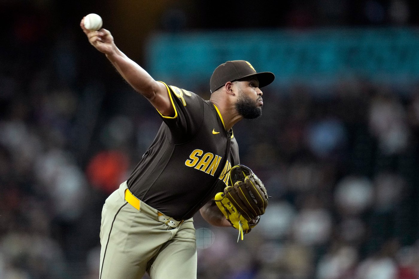 Manny Machado has four RBIs, Padres beat D-backs 9-4 to gain ground in NL wild card race | iNFOnews.ca Manny Machado has four RBIs, Padres beat D-backs 9-4 to gain ground in NL wild card race | iNFOnews.ca