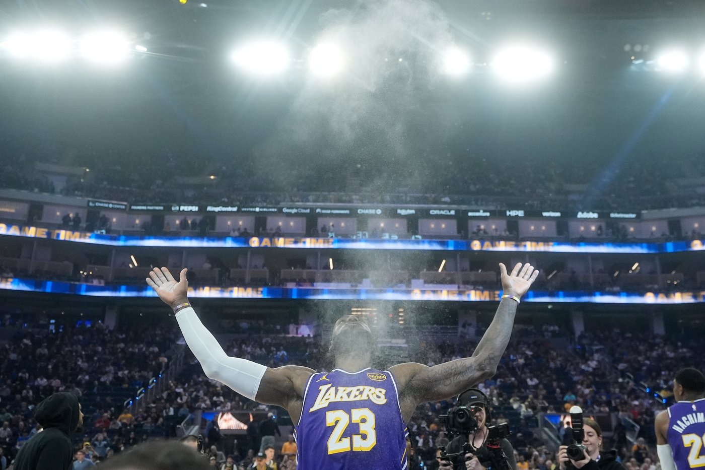 What we know: LeBron James considering a slew of options in free agency | iNFOnews.ca What we know: LeBron James considering a slew of options in free agency | iNFOnews.ca