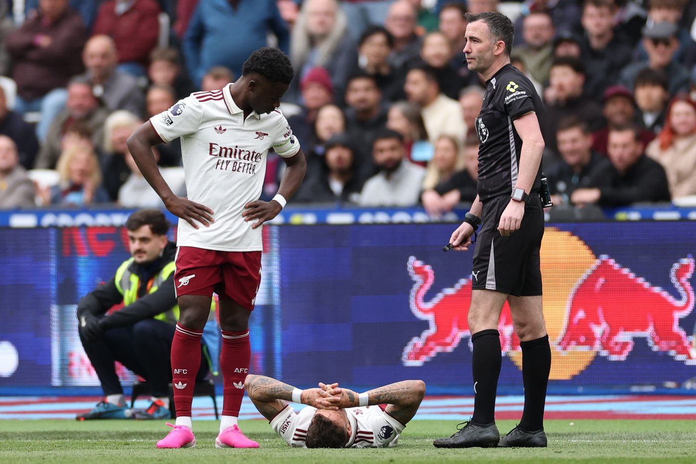 Arsenal defender Ben White ruled out of the World Cup with medial ligament damage | iNFOnews.ca