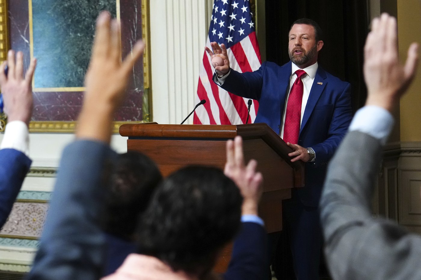 Mullin pushes states to comply with election demands, echoing Trump's claims about midterm risks | iNFOnews.ca Mullin pushes states to comply with election demands, echoing Trump's claims about midterm risks | iNFOnews.ca