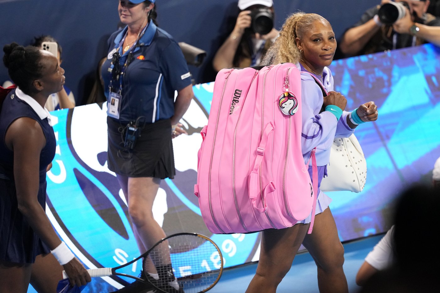 Serena and Venus Williams return to doubles and lose close match in Cincinnati | iNFOnews.ca