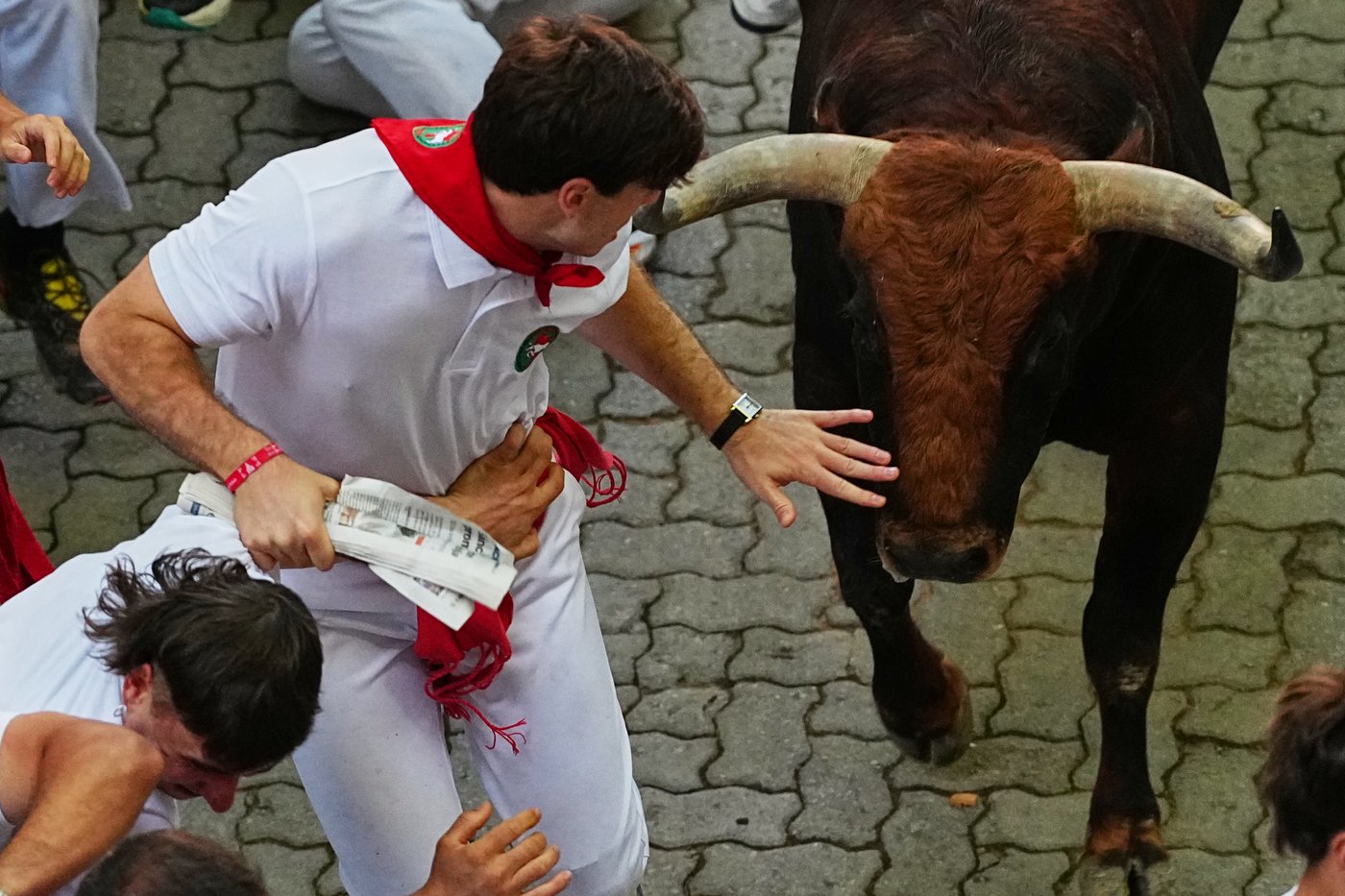 2 Spaniards gored as the San Fermin bull run festival concludes | iNFOnews.ca