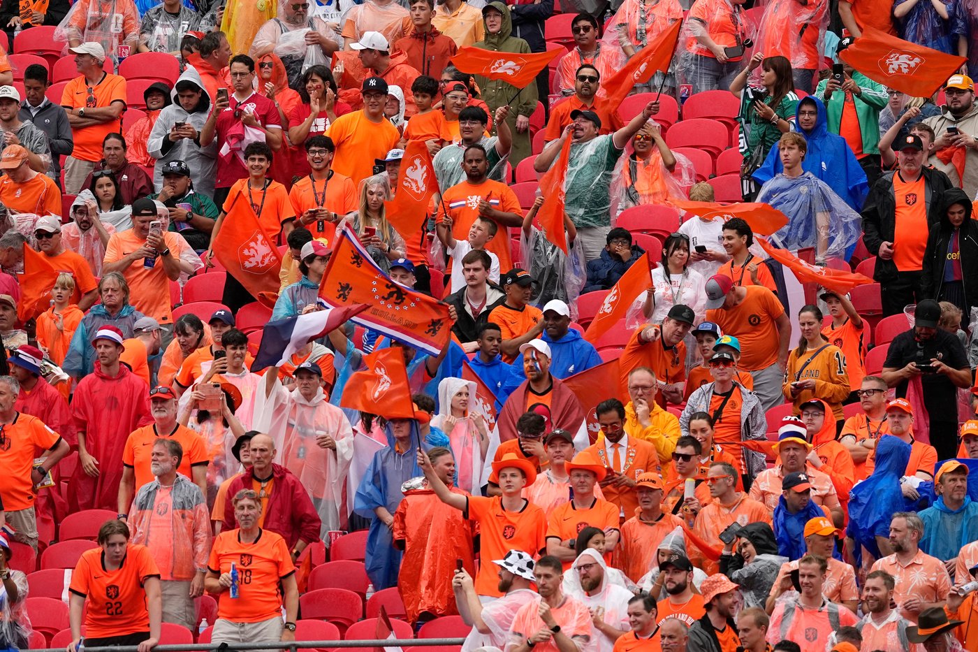 With US, Canada and Mexico through, the World Cup knockout round hinges on who finishes third | iNFOnews.ca