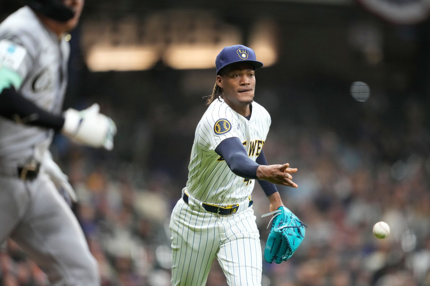 Murakami's Home Run Isn't Enough, Brewers beat White Sox 6-1 | iNFOnews.ca