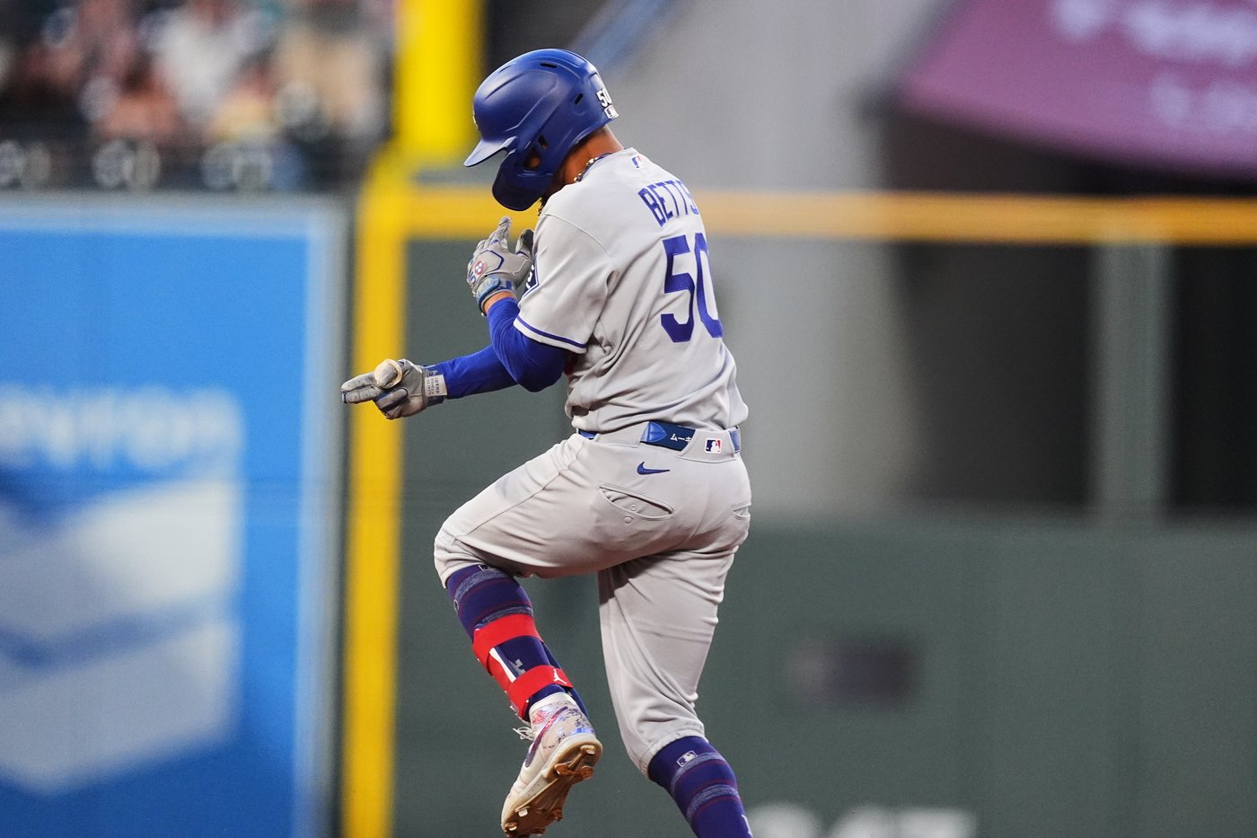 Mookie Betts homers and has RBI single in 10th as Dodgers beat Rockies 6-4 for 3-game sweep | iNFOnews.ca Mookie Betts homers and has RBI single in 10th as Dodgers beat Rockies 6-4 for 3-game sweep | iNFOnews.ca