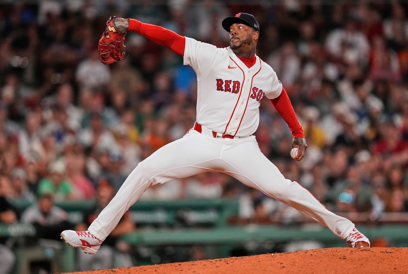 Red Sox extend win streak to 14, beating Orioles 6-5 to end Baltimore's 7-game streak | iNFOnews.ca Red Sox extend win streak to 14, beating Orioles 6-5 to end Baltimore's 7-game streak | iNFOnews.ca