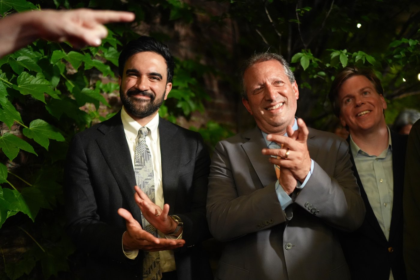 New York leads four-state primary elections, in photos | iNFOnews.ca