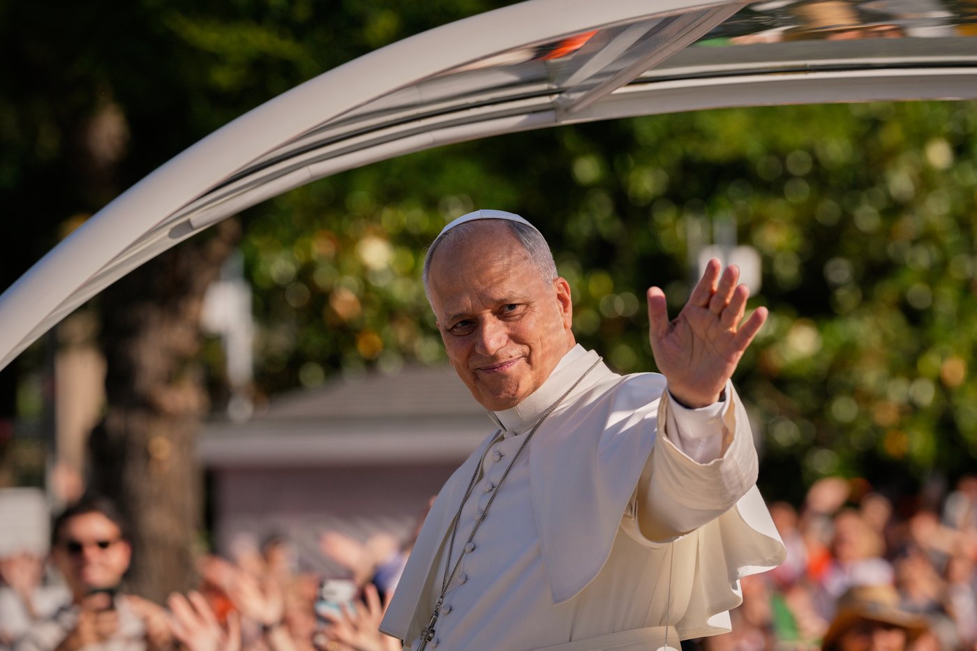Pope Leo XIV draws 1.2 million to Mass and challenges Europe to acknowledge its Christian roots | iNFOnews.ca