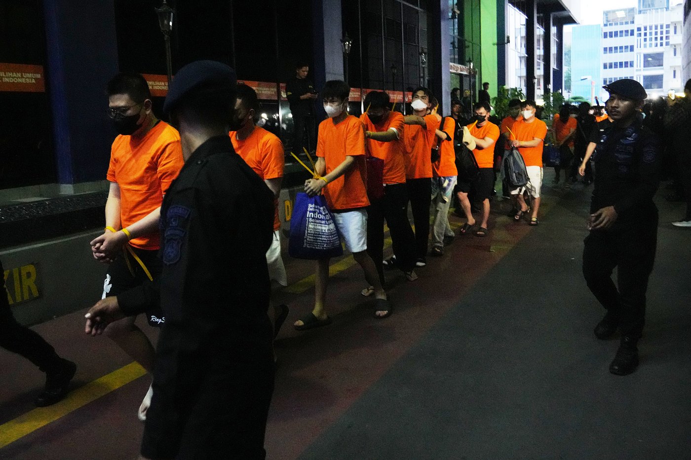 Indonesian police arrest 321 foreigners in an operation to crack down on banned online gambling | iNFOnews.ca