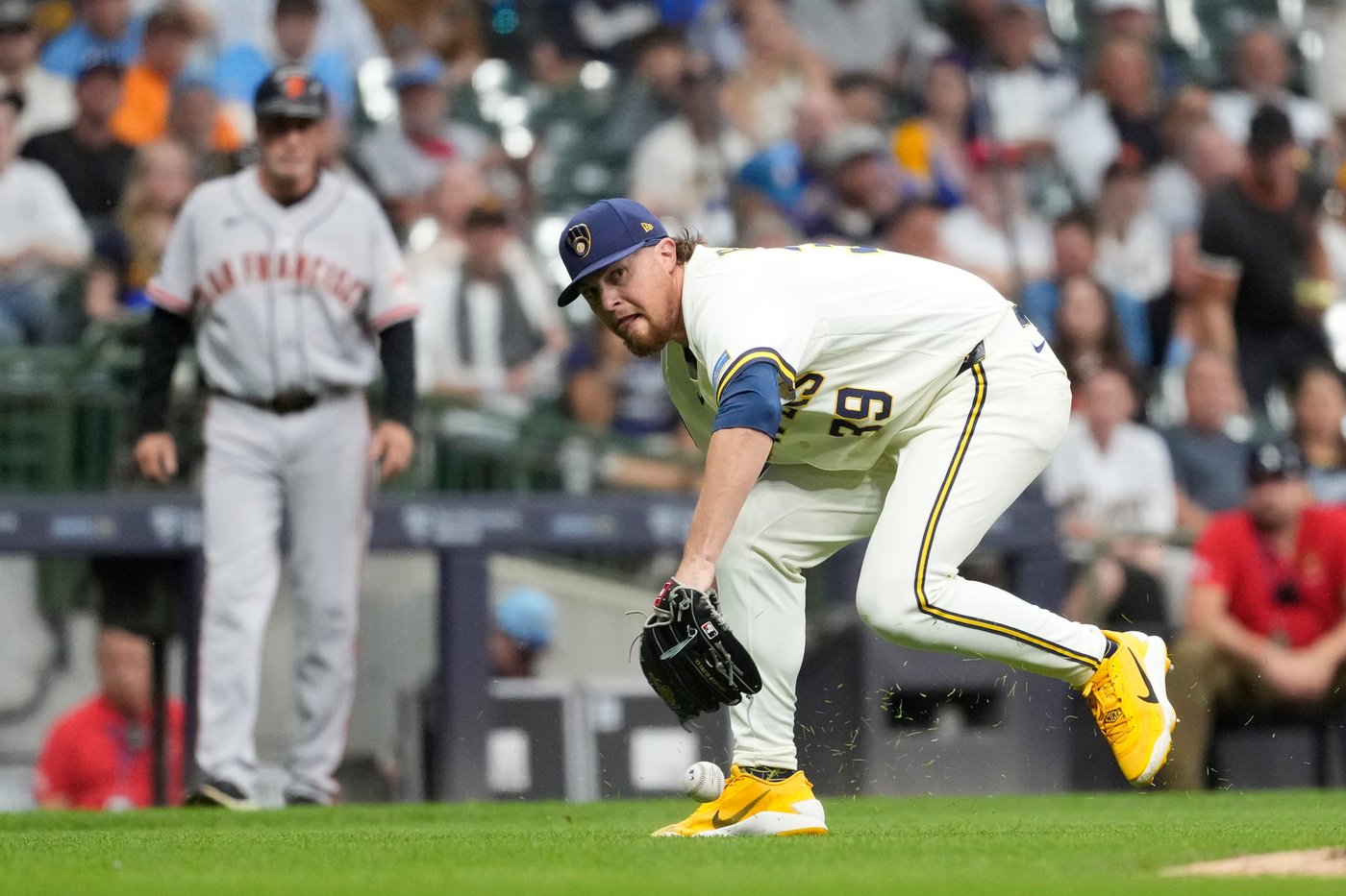 Webb and Bericoto lead the way as Giants hold off the Brewers 1-0 | iNFOnews.ca