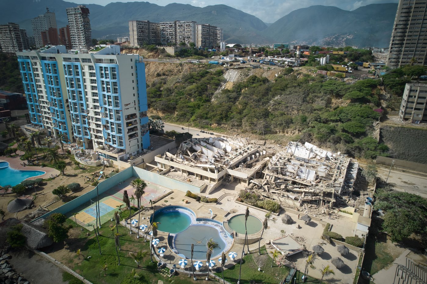 World leaders react with offers and solidarity after powerful quakes hit Venezuela | iNFOnews.ca
