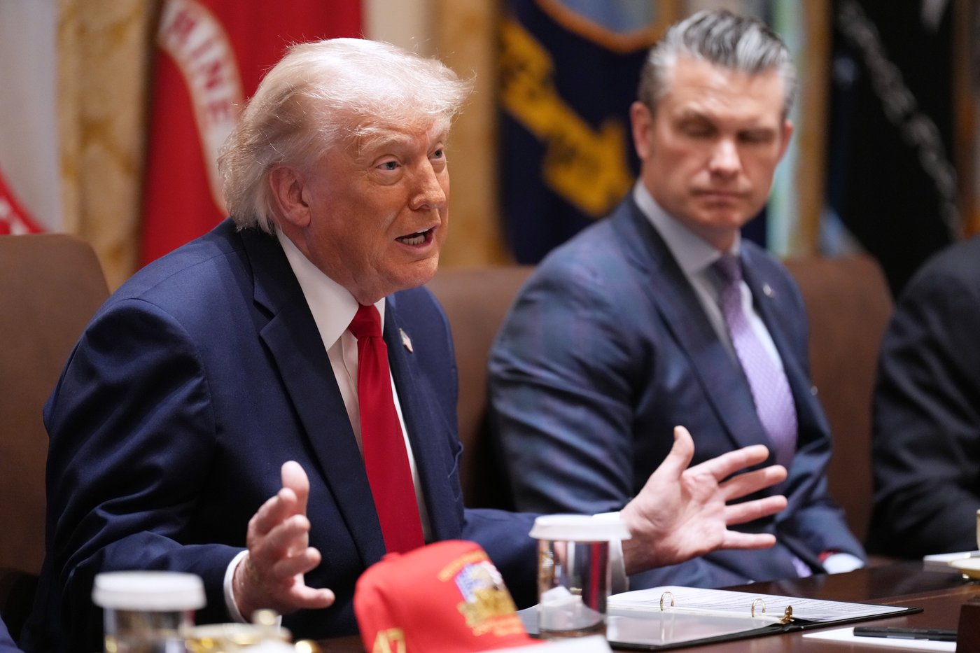 Trump plays mayor at Cabinet meeting, showcasing his DC renovations | iNFOnews.ca Trump plays mayor at Cabinet meeting, showcasing his DC renovations | iNFOnews.ca