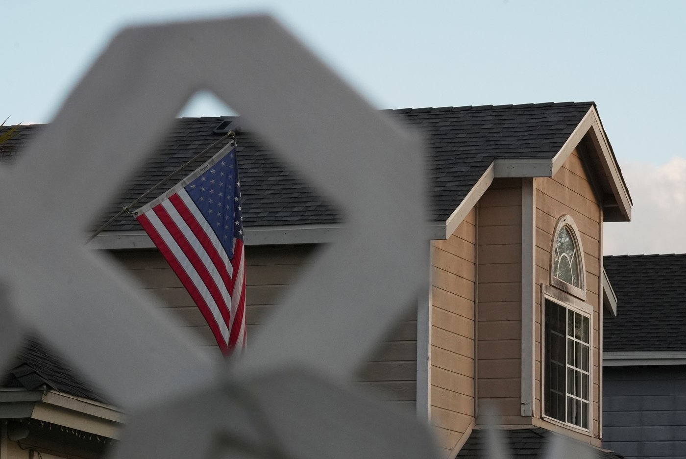 Accused attacker at Washington media dinner is a tutor and computer engineer from California | iNFOnews.ca