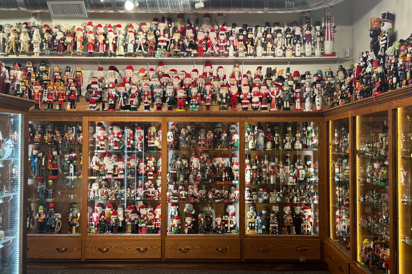 A Minnesota town now boasts the world's tallest nutcracker | iNFOnews.ca