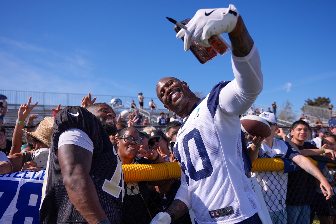 Ronnie Bell carted off because of heat as fights break out during Saints-Cowboys joint practice | iNFOnews.ca