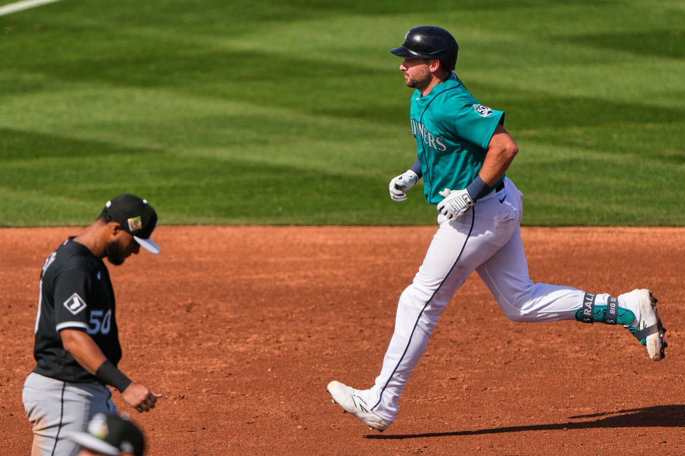 AL West Preview: Cal Raleigh and Mariners look to defend their first division title since 2001 | iNFOnews.ca