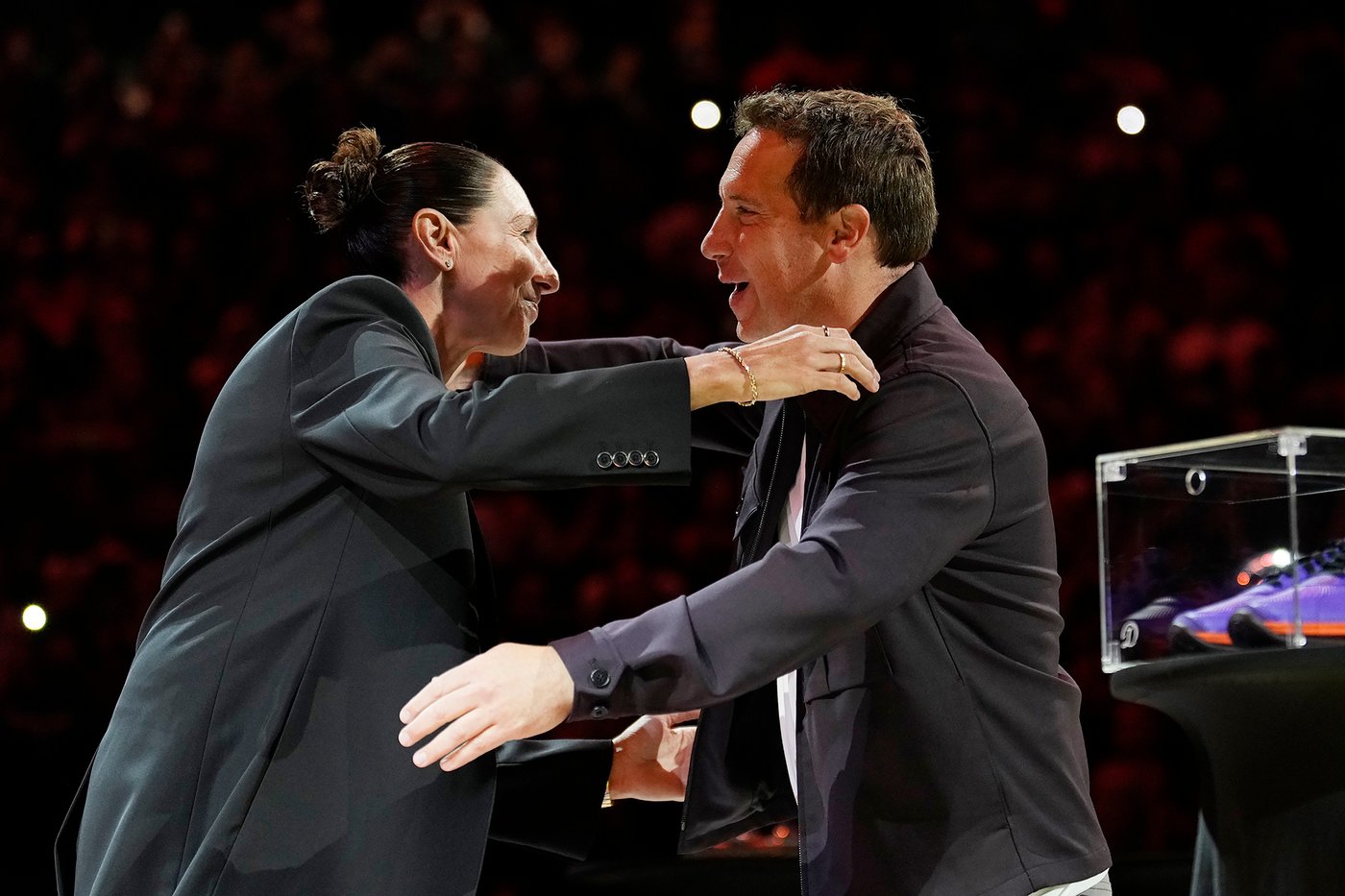 Carla Leite helps Fire top Phoenix 88-85, spoiling celebration of former Mercury star Diana Taurasi | iNFOnews.ca Carla Leite helps Fire top Phoenix 88-85, spoiling celebration of former Mercury star Diana Taurasi | iNFOnews.ca