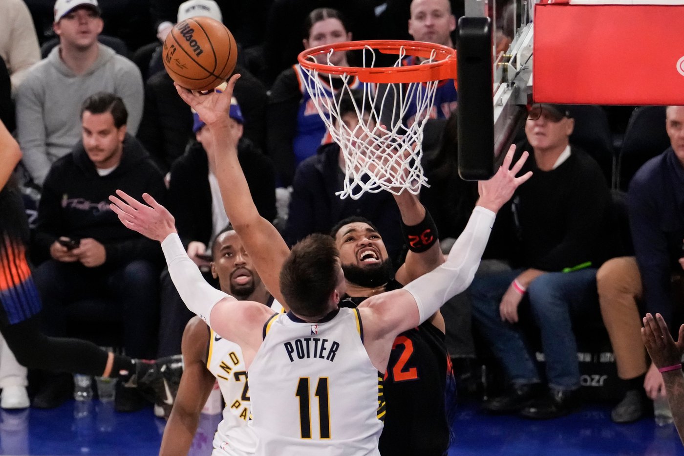 Pacers snap 4-game skid with 137-134 overtime win against Knicks | iNFOnews.ca