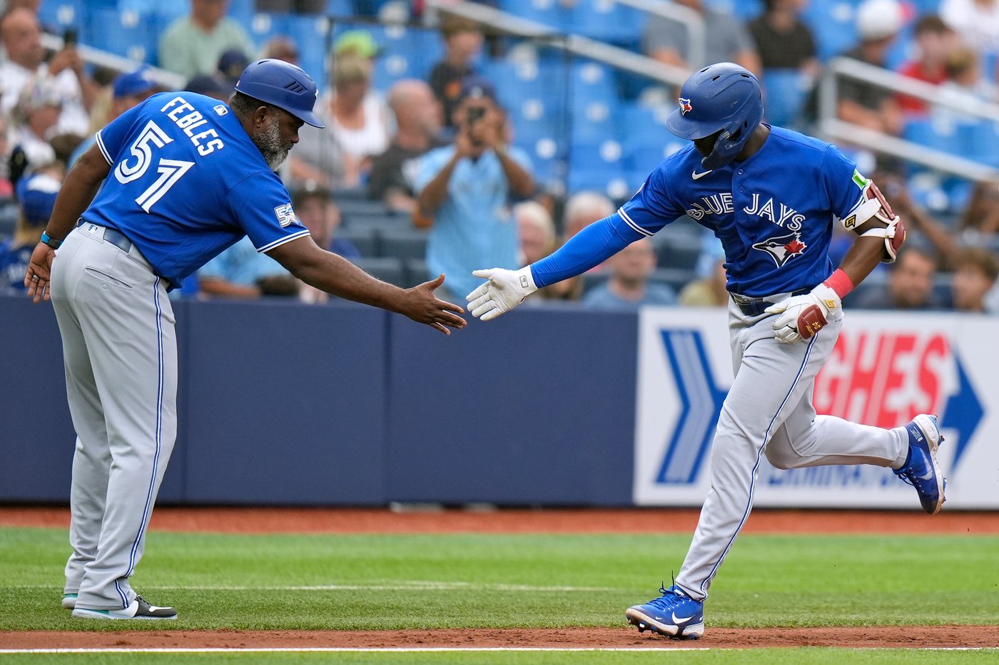 Blue Jays hit 3 homers to power past Rays 5-1 | iNFOnews.ca Blue Jays hit 3 homers to power past Rays 5-1 | iNFOnews.ca