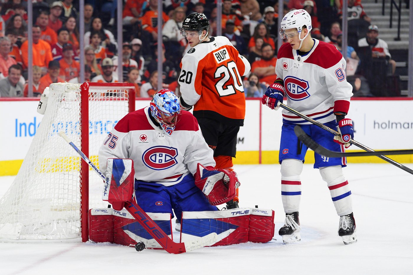 Michkov nets goal, two assists as Flyers clip Canadiens 4-2 | iNFOnews.ca Michkov nets goal, two assists as Flyers clip Canadiens 4-2 | iNFOnews.ca