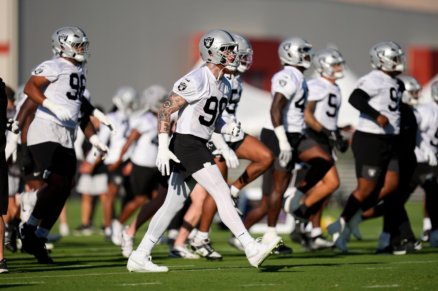 Raiders suspend Kirk Cousins and Maxx Crosby from team drills after practice fight | iNFOnews.ca Raiders suspend Kirk Cousins and Maxx Crosby from team drills after practice fight | iNFOnews.ca