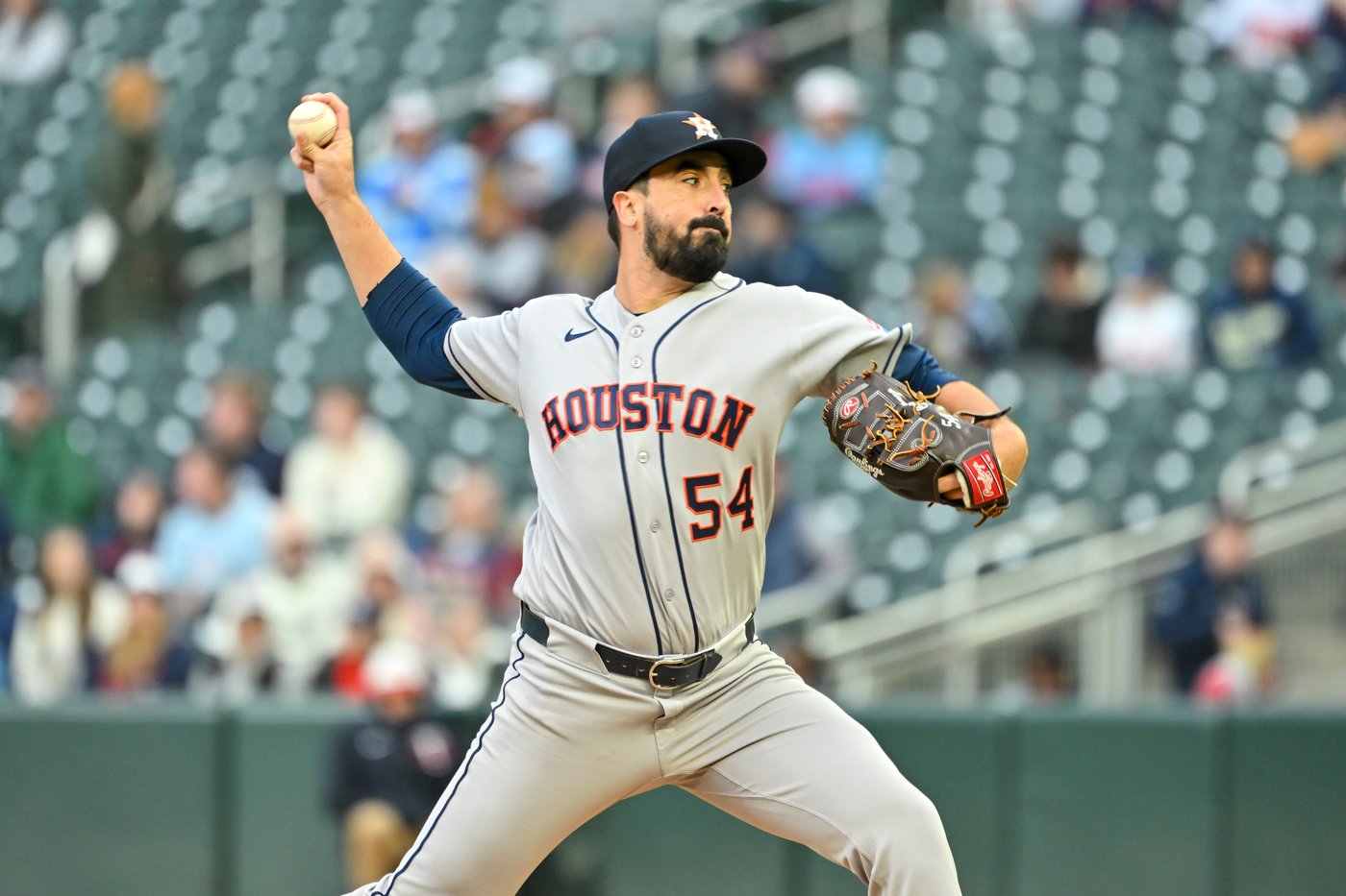 Paredes' 2-run homer in the 1st inning powers Astros to a 2-1 win over the Twins | iNFOnews.ca